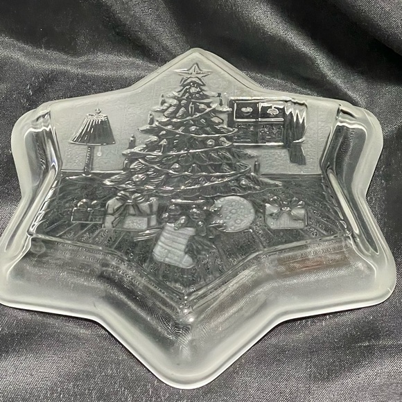 Mikasa Christmas Star Plate Interfaith - Picture 4 of 7
